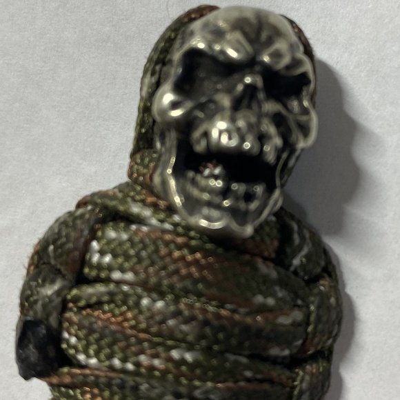 Skull Key Chain - Picture 4 of 4